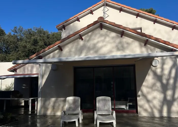 Charmante Maison Centre Casa de Férias *